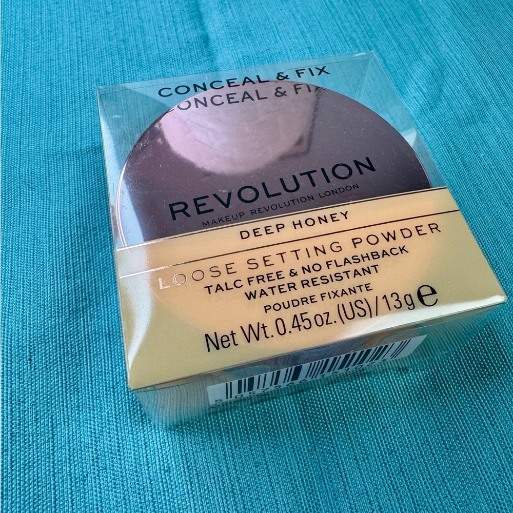 Makeup Revolution Deep Honey Loose Setting Powder - Gold and Brown